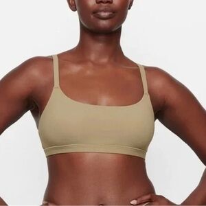 Skims Fits Everybody Scoop Bralette Talc L NWT